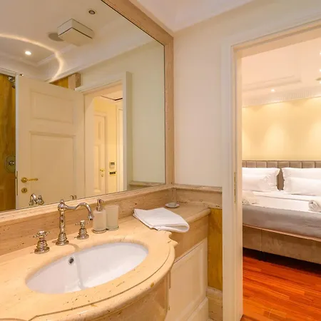 Regal Penthouse Apartment Makarska