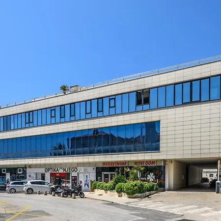 Regal Penthouse Apartment Makarska